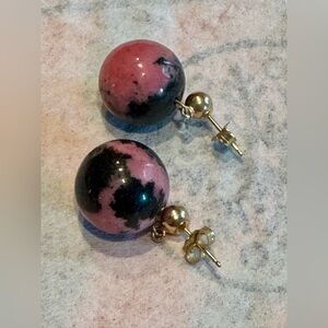 20mm pink Rhodonite dangle bead earrings w/ 14K gold posts & backs